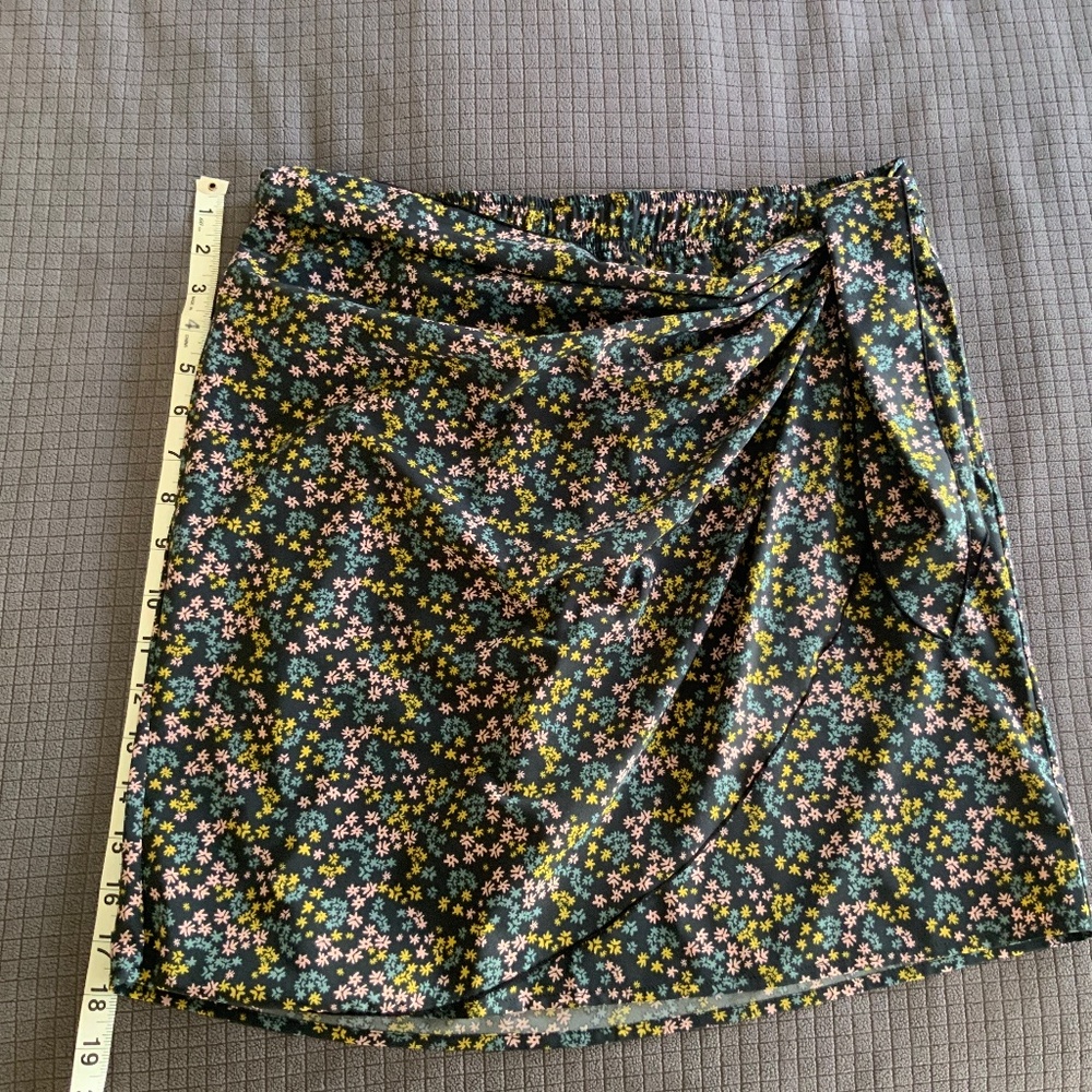 Toad & Co Tie front wrap skirt Size M